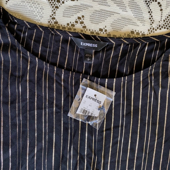 Express Black and Gold Blouse - Picture 6 of 6